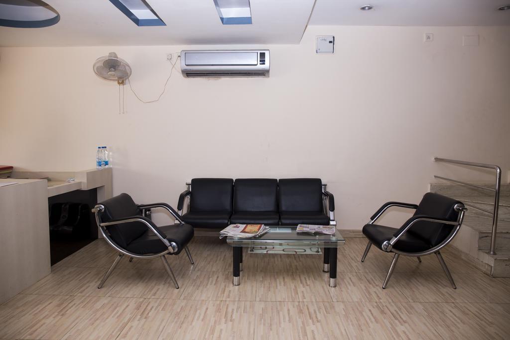 Oyo 1359 Hotel Best Inn Bhubaneswar Exterior photo