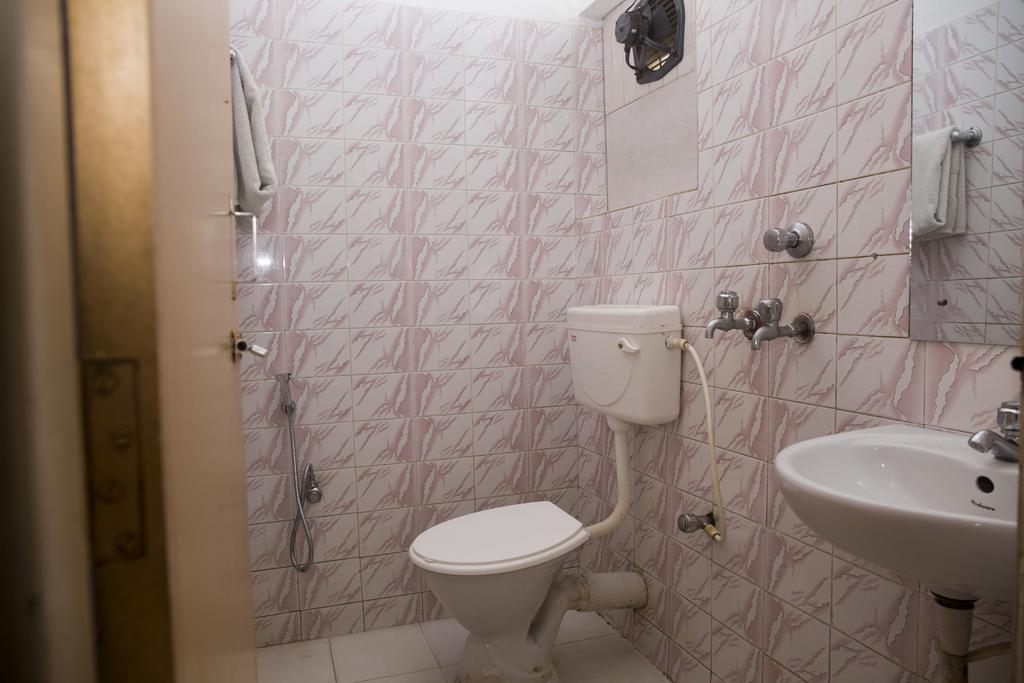 Oyo 1359 Hotel Best Inn Bhubaneswar Exterior photo