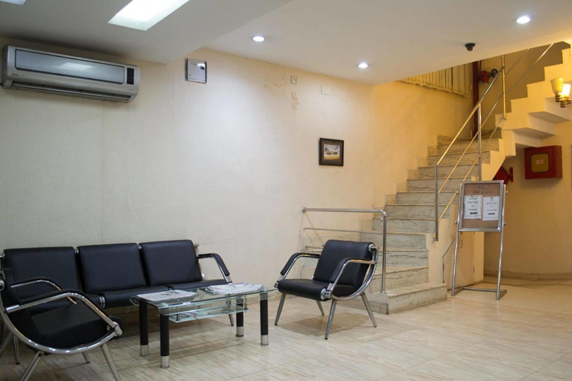 Oyo 1359 Hotel Best Inn Bhubaneswar Exterior photo
