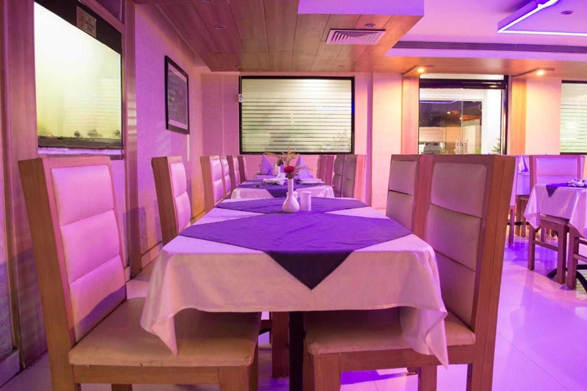 Oyo 1359 Hotel Best Inn Bhubaneswar Exterior photo