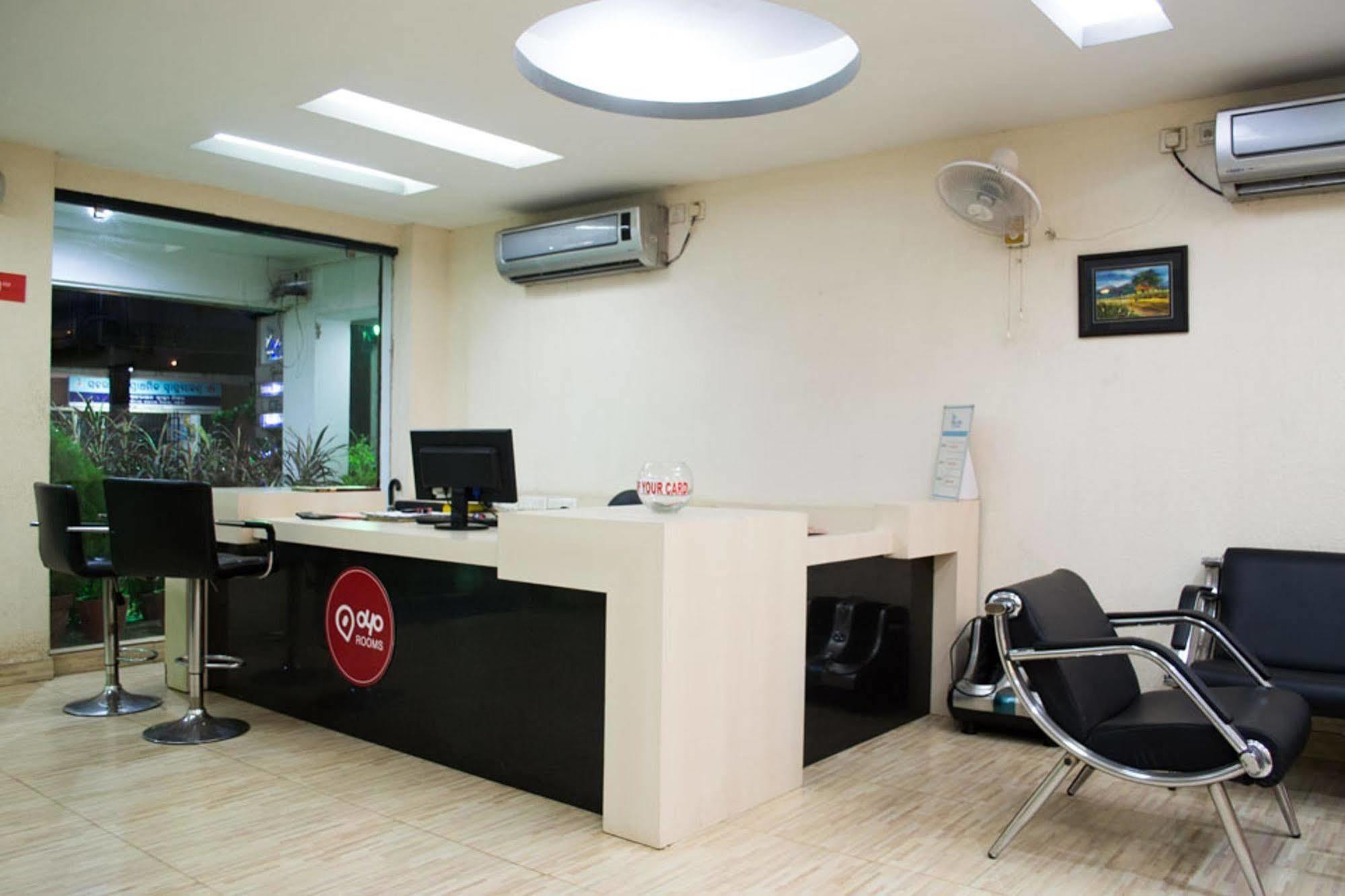 Oyo 1359 Hotel Best Inn Bhubaneswar Exterior photo