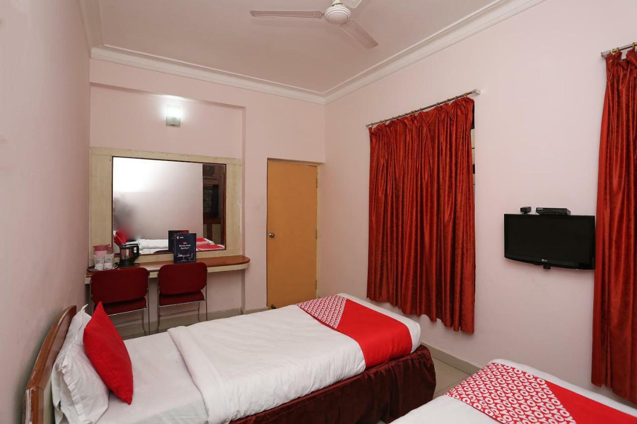 Oyo 1359 Hotel Best Inn Bhubaneswar Exterior photo