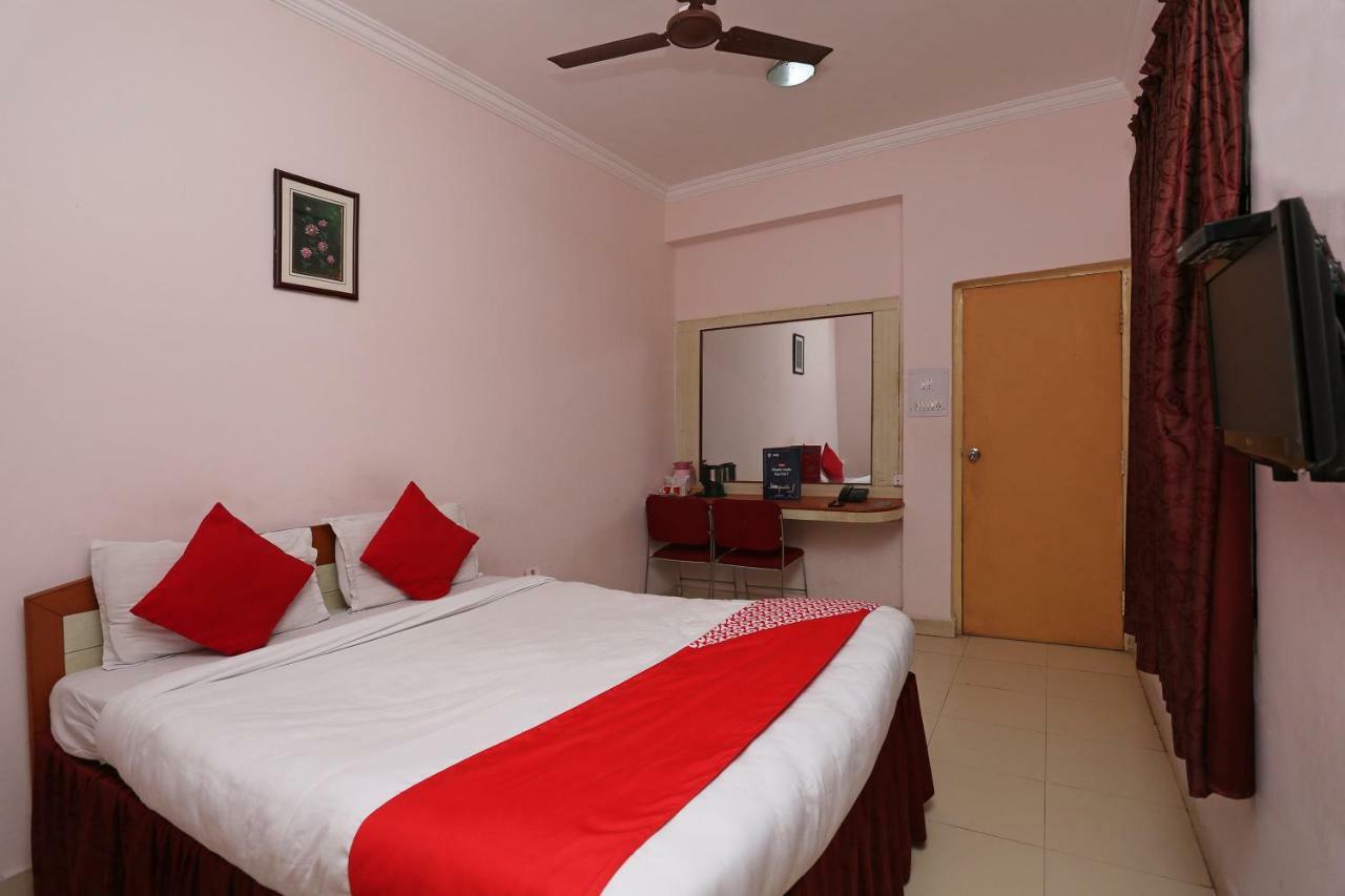 Oyo 1359 Hotel Best Inn Bhubaneswar Exterior photo